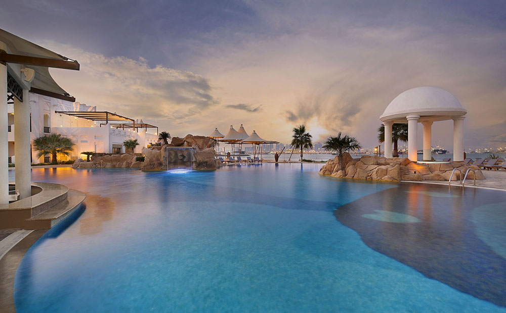 Shark Village & SPA